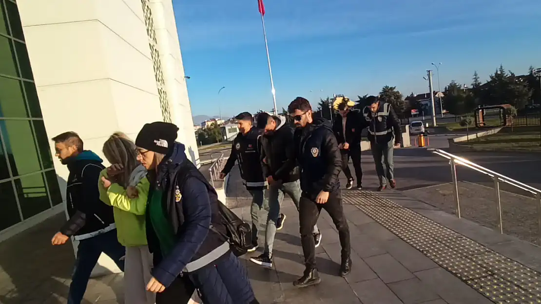 Karaman'da polis uyuşturucuya geçit vermiyor: 3 kişi tutuklandı