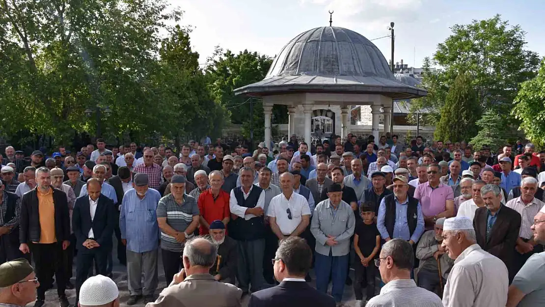 Karapınar'da hacı adaylarına uğurlama töreni