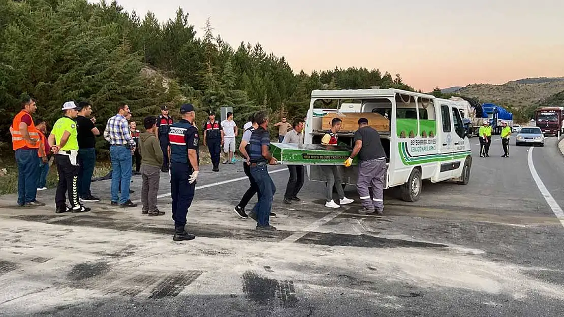 Karapınar'da yaşanan trafik kazasında 5 kişi yaşamını yitirdi