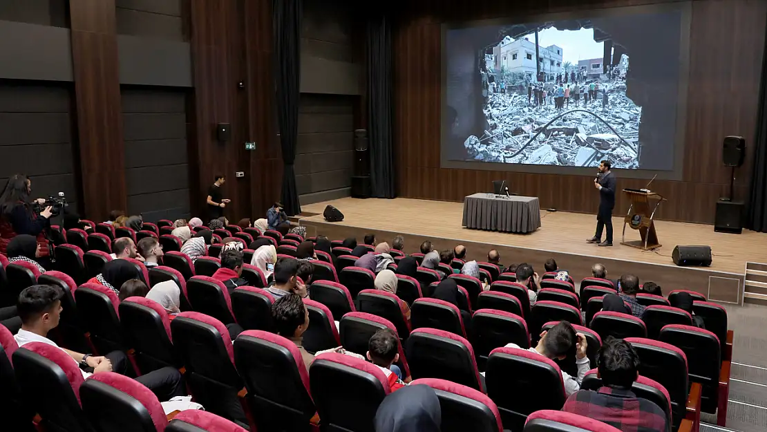 Karatay'da medyanın Filistin davasındaki etkisi ve boykot konuşuldu