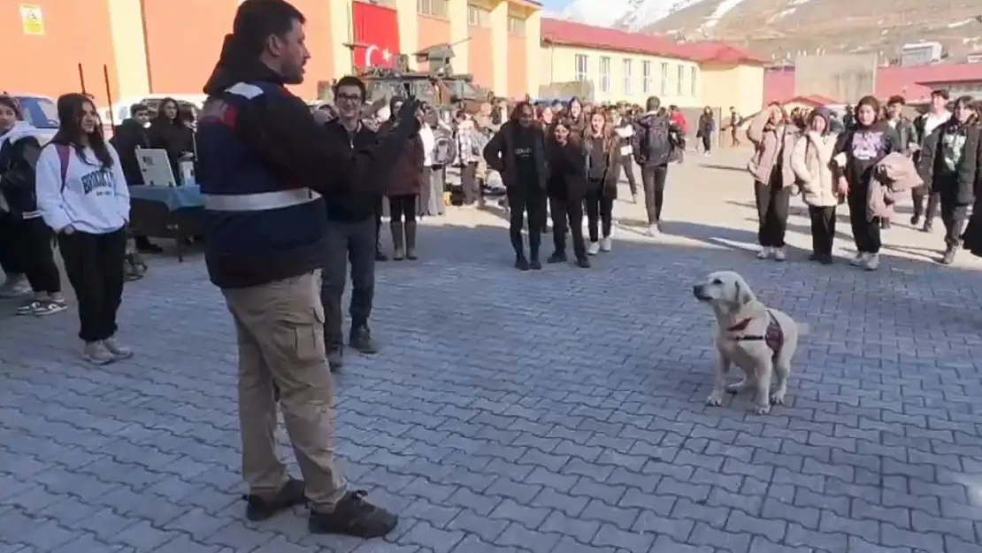 'Kariyer Günleri Etkinliği' kapsamında Jandarma mesleği tanıtıldı 