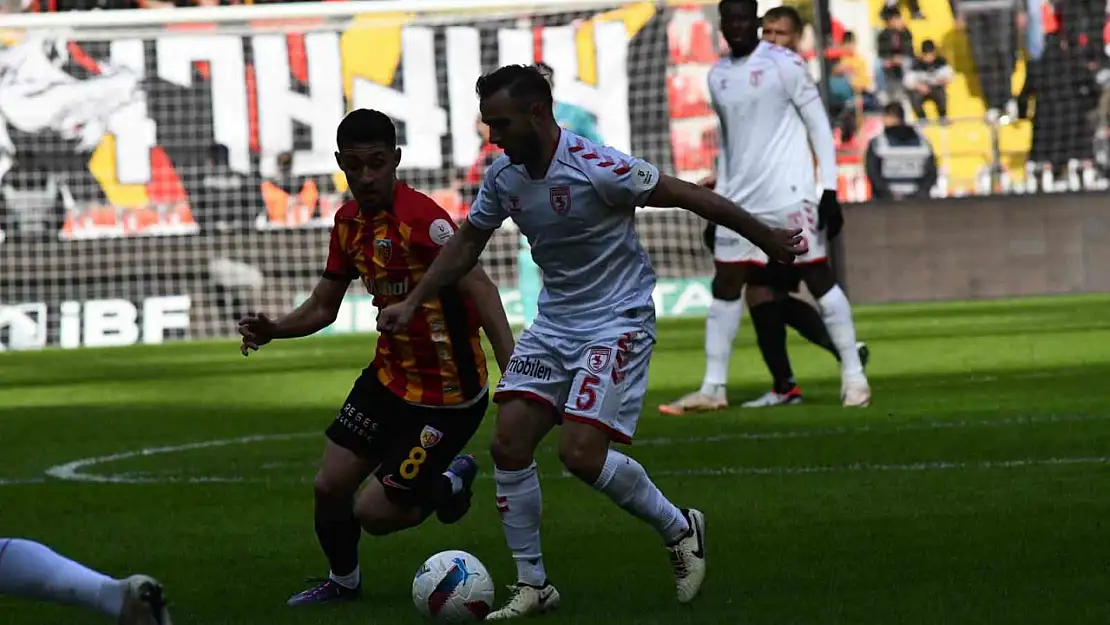 Kayserispor evinde Samsunspor'a ilk yarıda geçit veremedi