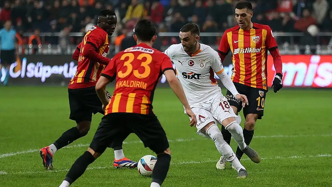 Kayserispor-Galatasaray maçında tribün olaylarına karışan 10 taraftar gözaltında!