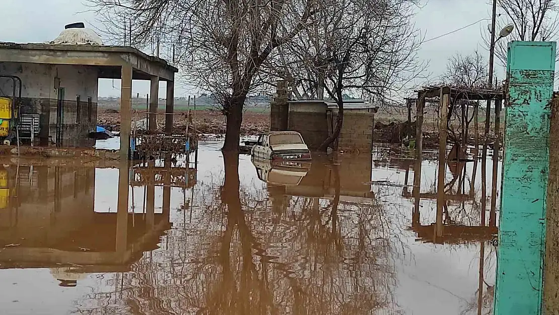 Kırsal mahalleler su altında kaldı!