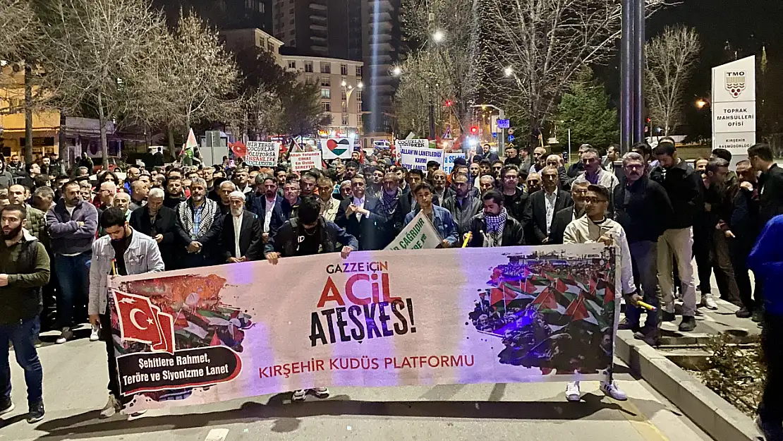 Kırşehir'de Kudüs Platformu üyeleri İsrail'in Gazze'ye yönelik saldırılarını protesto etti