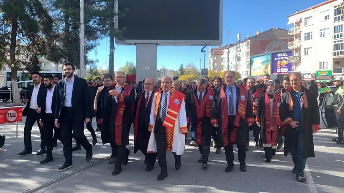 KMÜ'lü akademisyenler Karaman'da Filistin için yürüdü!