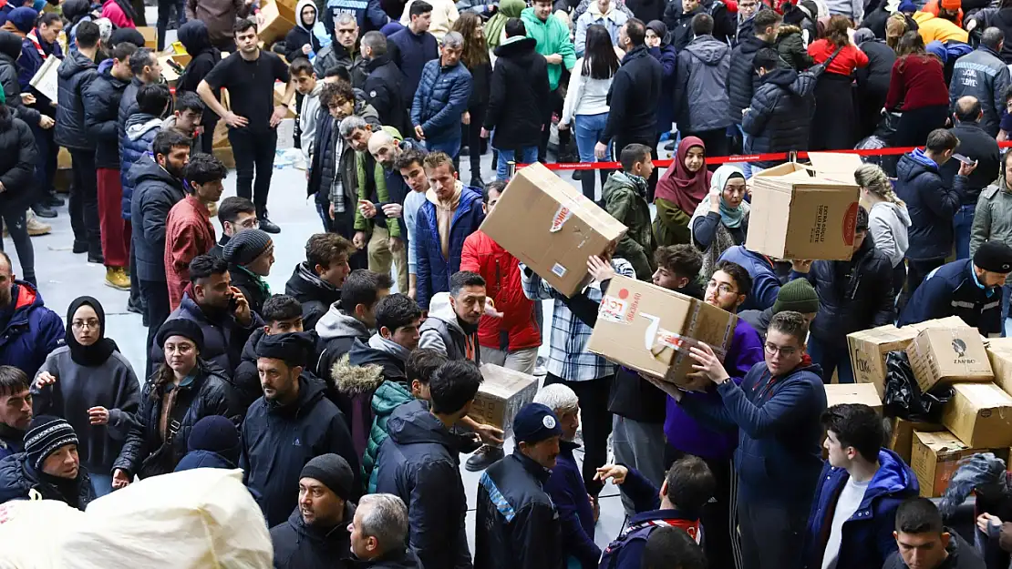 Konya 4 yüz 51 araç bin 5 yüz 45 personelle deprem bölgesinde