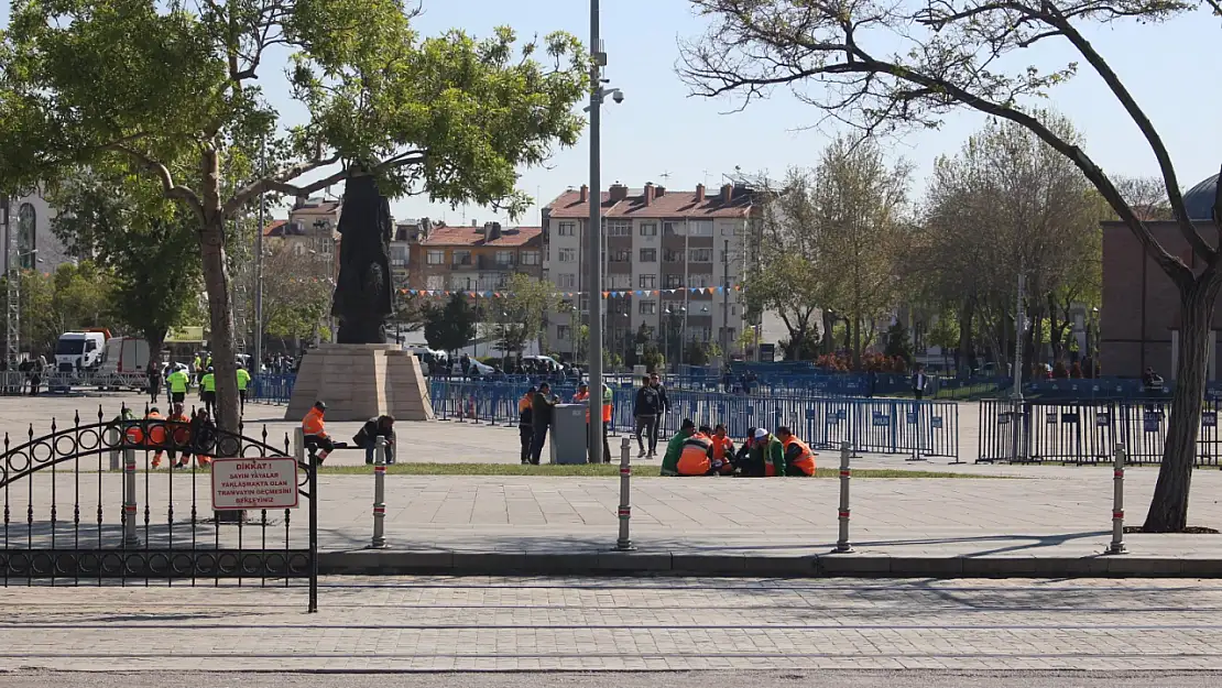 Konya, AK Parti mitingine hazırlanıyor