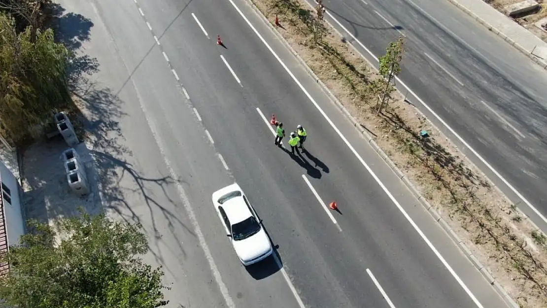 Konya-Aksaray yolunda trafik havadan denetlendi!