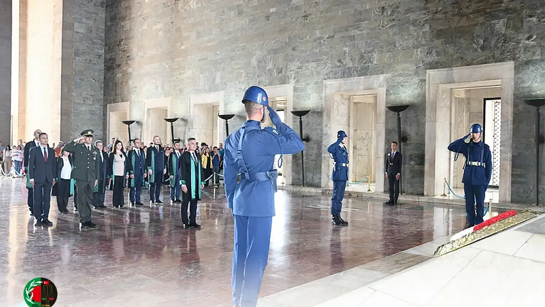 Konya Barosu Anıtkabir'i ziyaret etti