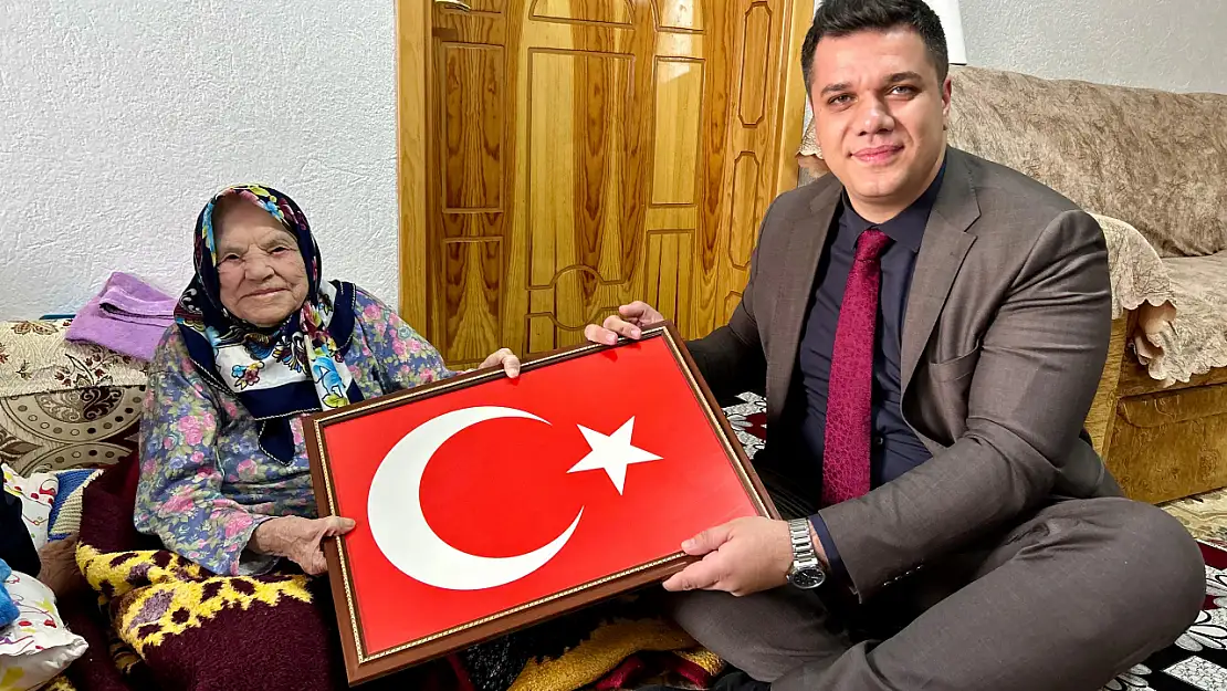 Konya Bozkır Kaymakamı Turan, yaşlılara ziyarette bulundu