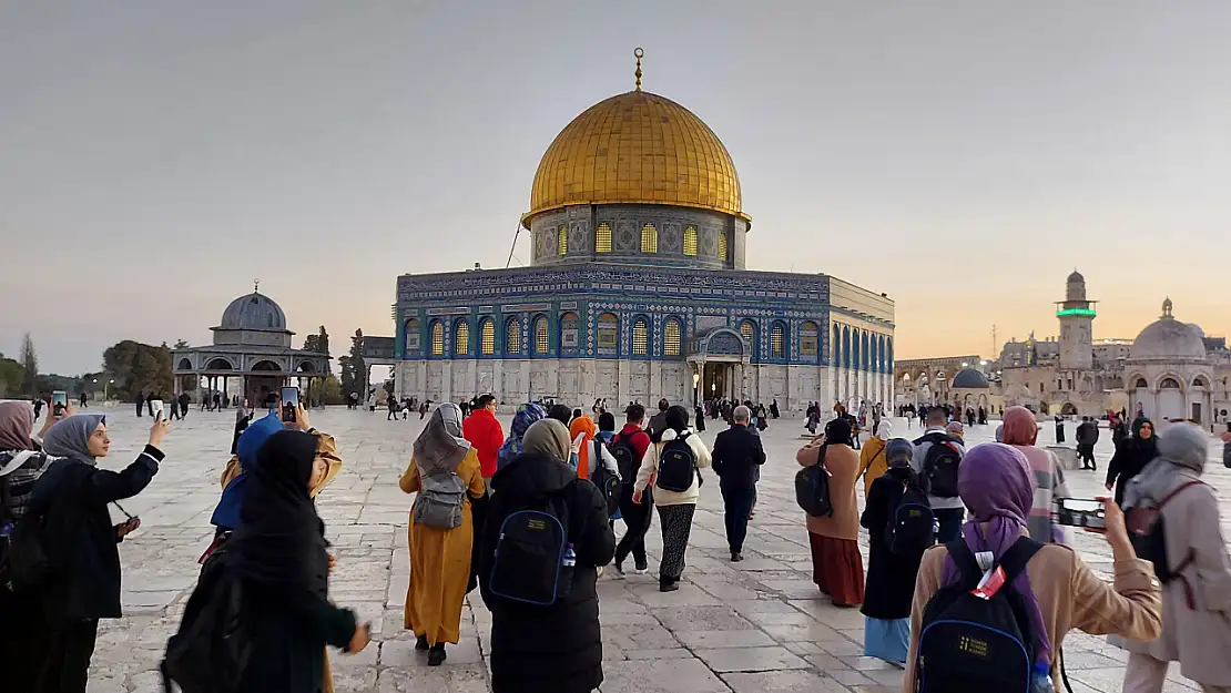 Konya Büyükşehir 1000 öğrenciyi Kudüs ve Balkanlara götürecek