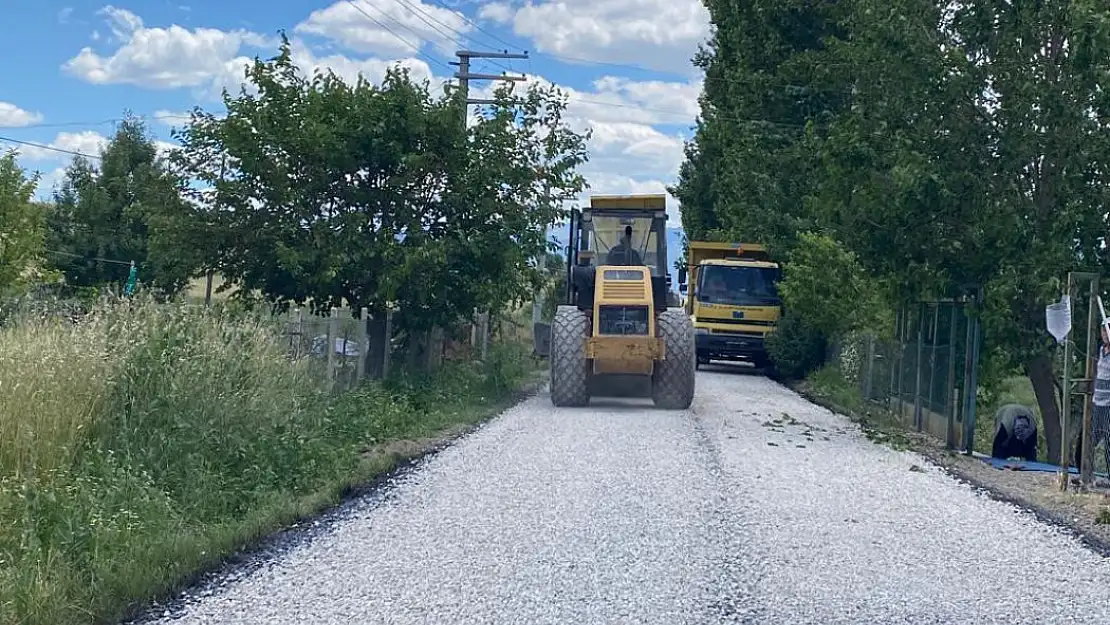 Konya Büyükşehir'den 14.1 km daha mahalle yolu