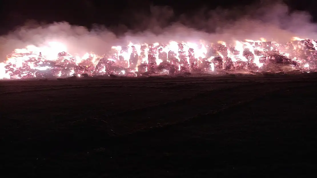 Konya'da 800 ton yonca balyası yandı