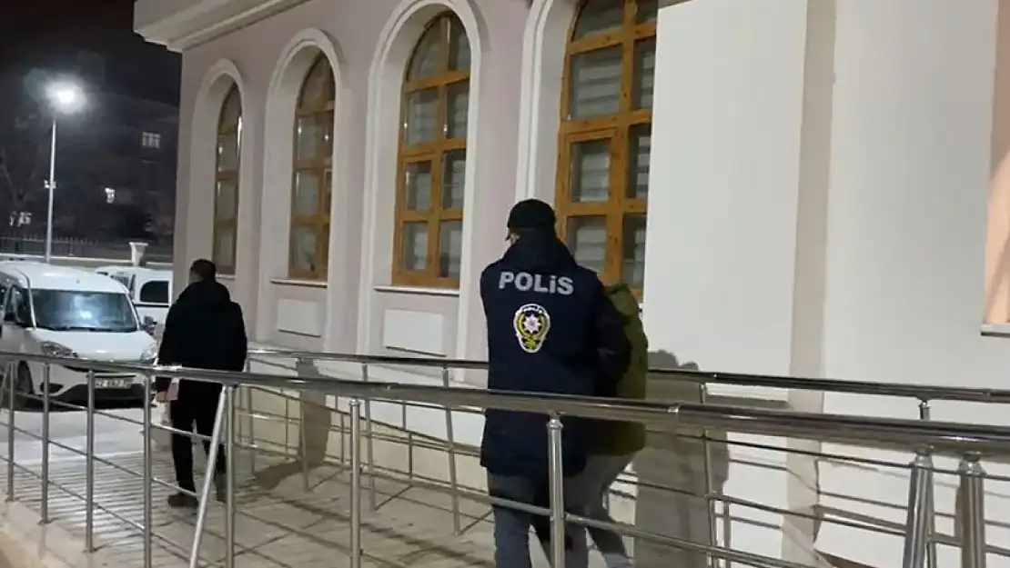 Konya'da ailesinin kayıp ilanı verdiği genç hırsızlıktan yakalandı