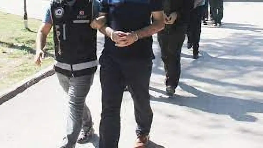 Konya'da  aranan 2 terör örgütü üyesi yakalandı!