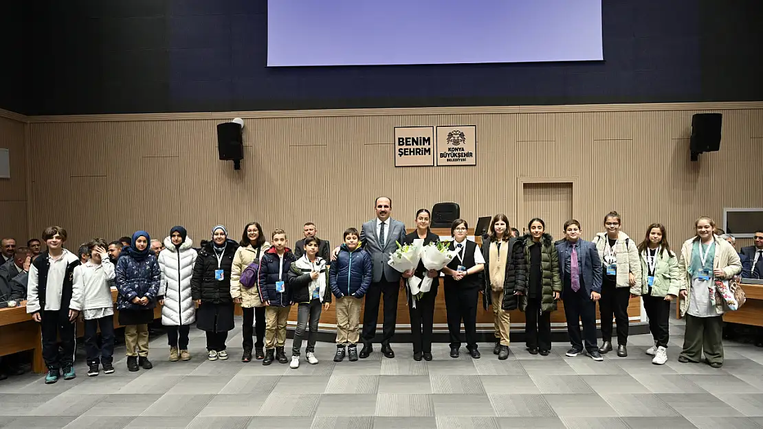 Konya'da Büyükşehir bünyesindeki o meclis başkanı değişti!