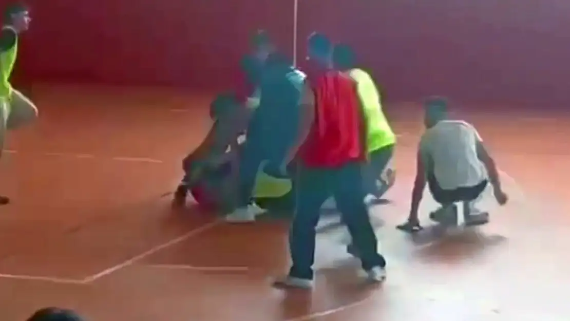 Konya'da  bir akran zorbalığı daha: 16 yaşındaki öğrenci 5 yerinden bıçaklandı!