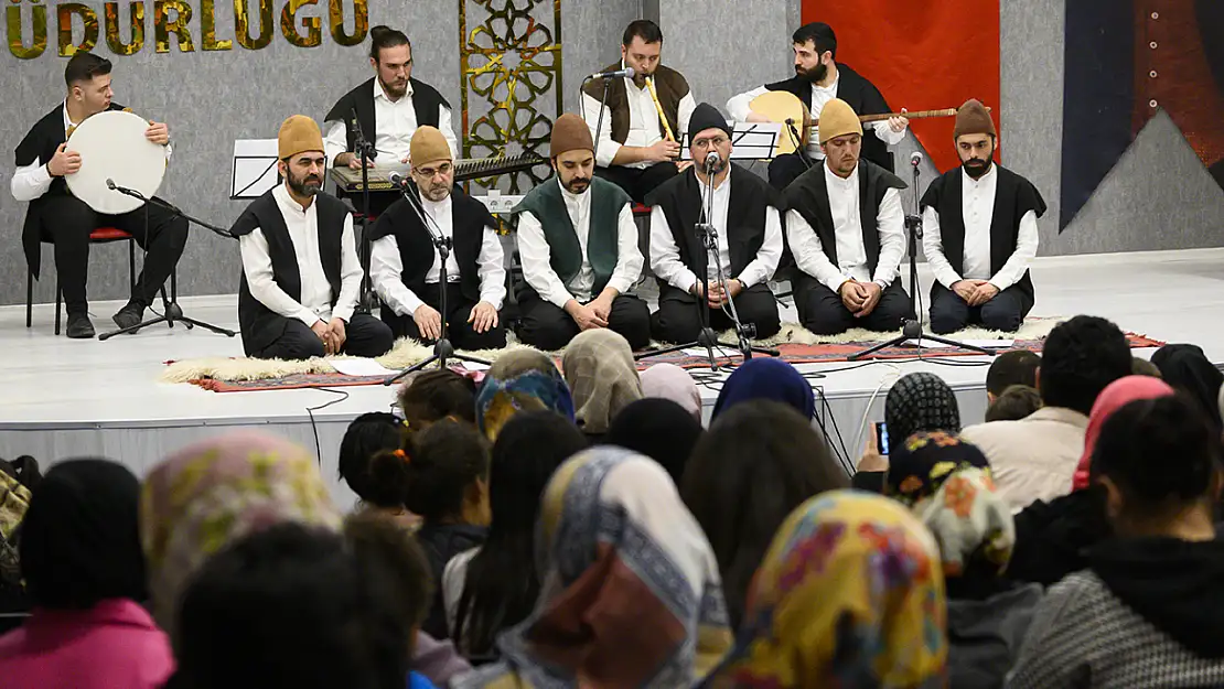 Konya'da depremzedeler için moral etkinlikleri düzenleniyor