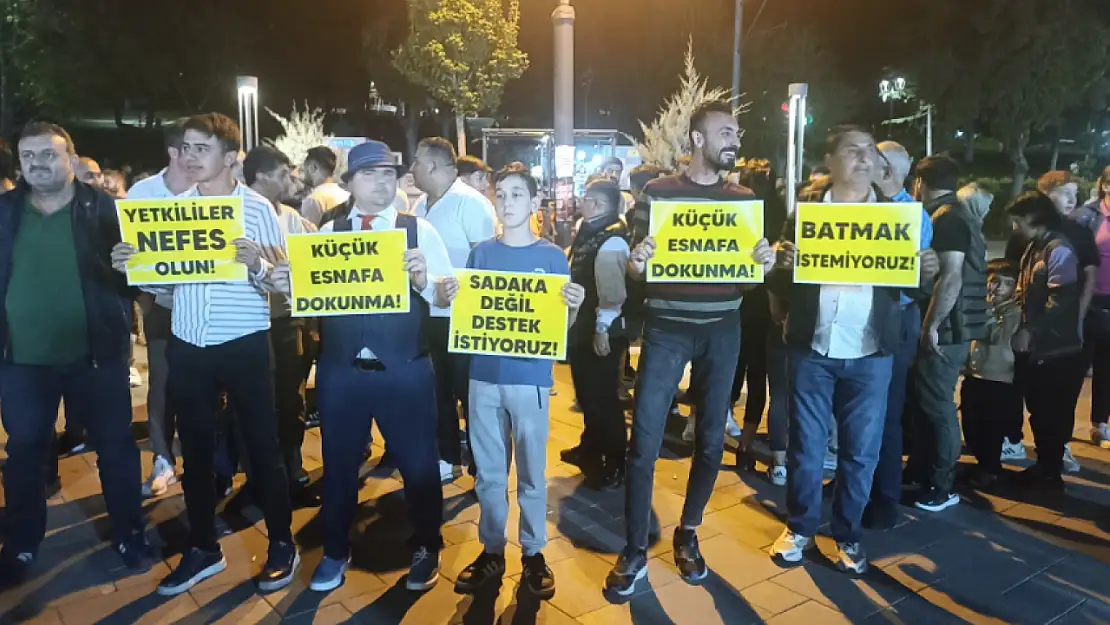 Konya'da esnaf protesto yaptı: 'Evime ekmek götüremiyorum, kötü yola mı düşeyim?'