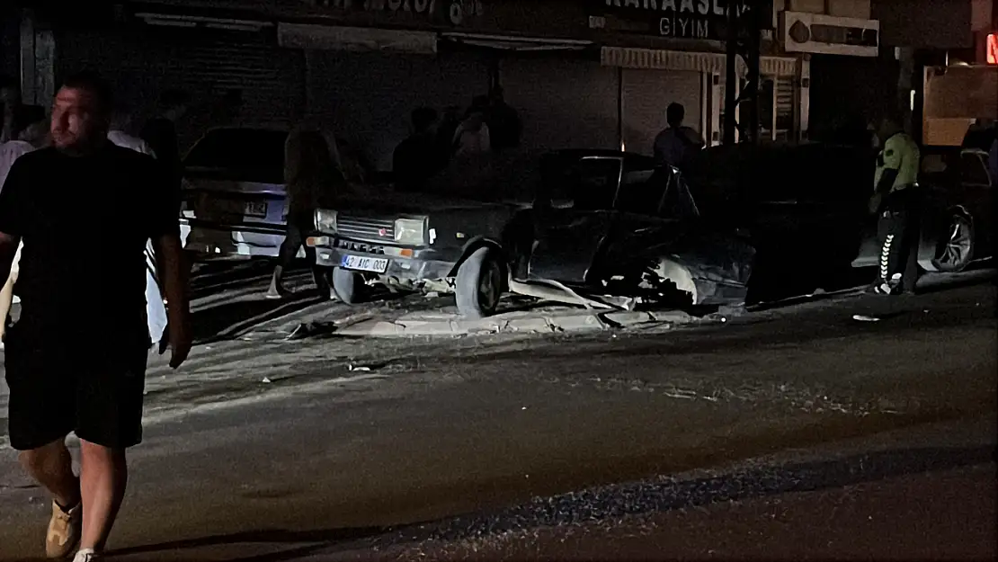 Konya'da feci kaza kamerada: 6 kişi hastaneye kaldırıldı
