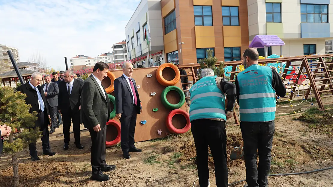 Konya'da hükümlülerden temizlik ve bakım çalışması