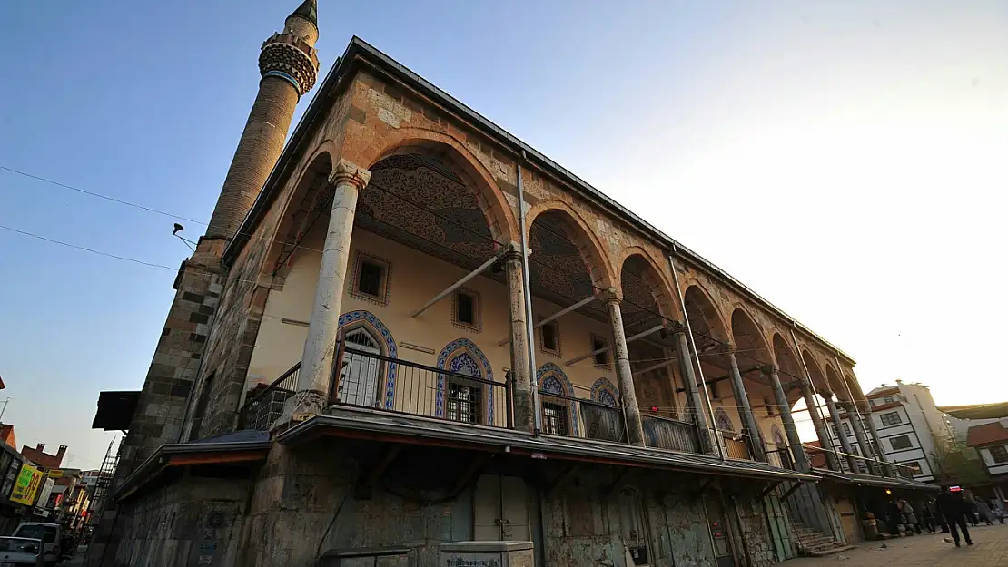 Konya'da iftar: Konya'da iftara ne kadar kaldı? Konya ezan saati, Konya'da iftar vakti ne zaman?