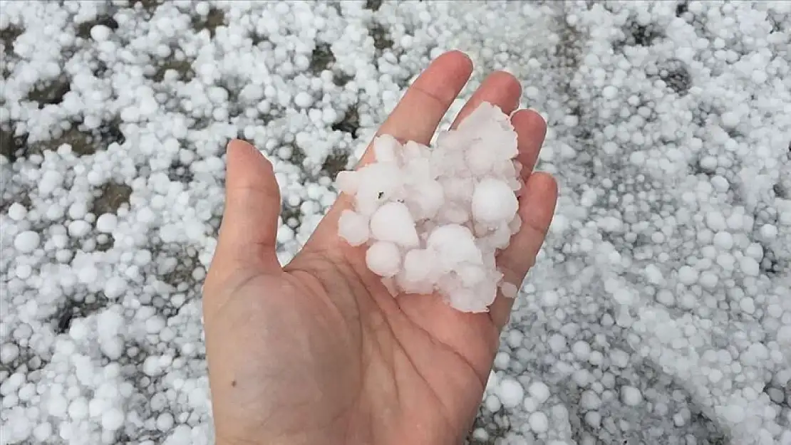 Konya'da iri taneli dolu yağışı etkili oldu