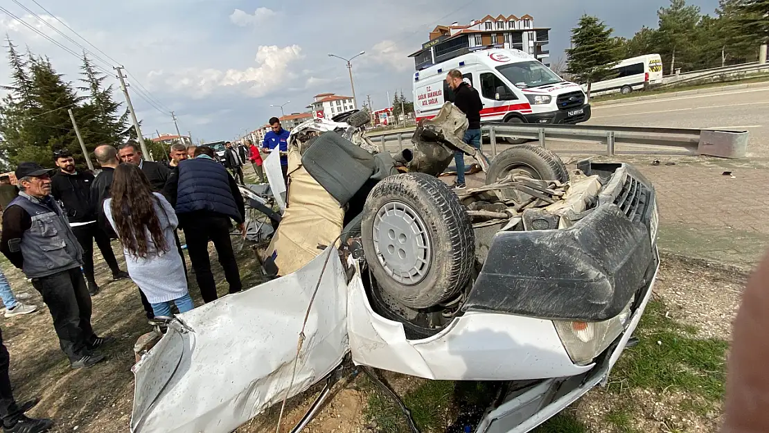 Konya'da kaza yapan otomobil parçalandı: 1 ölü, 1 yaralı