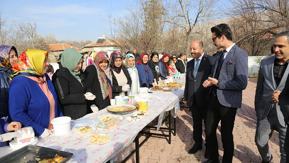 Konya'da kermes düzenlendi! Geliri Filistinlilere gidecek!