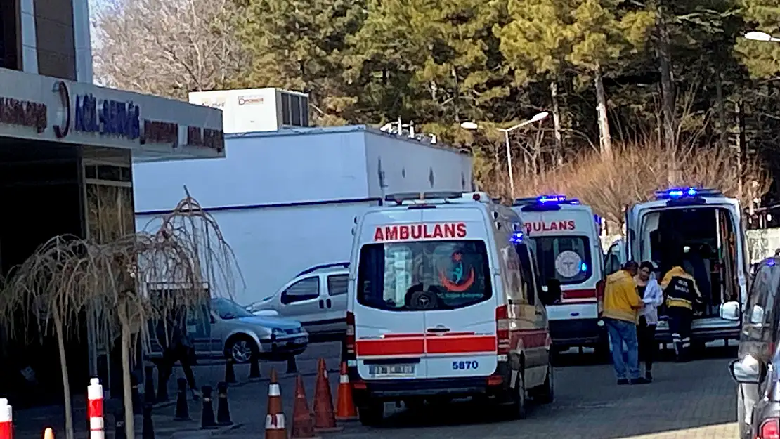 Konya'da minibüs devrildi: 6 yaralı