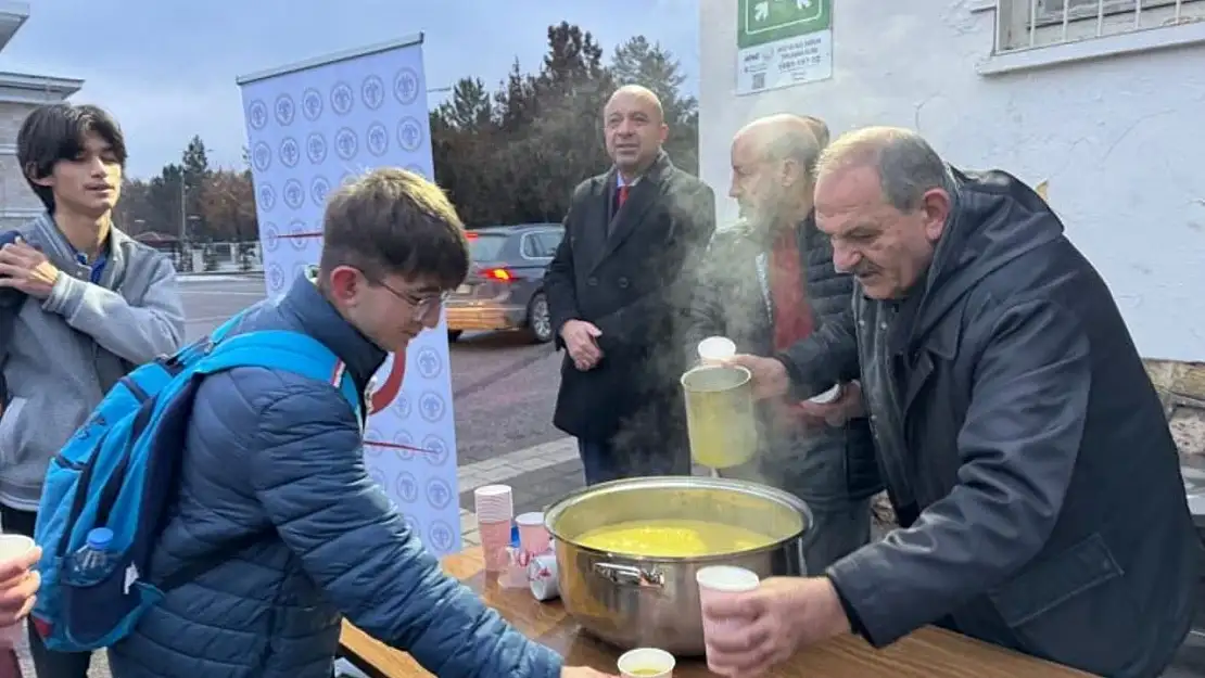 Konya'da öğrencilere destek verildi