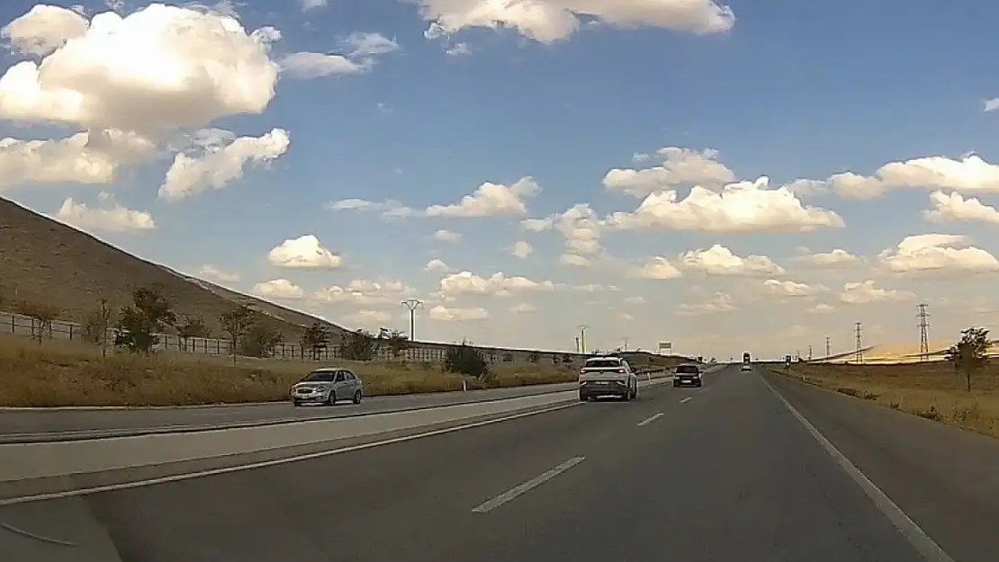 Konya'da ölümcül hata! Ters yönden gelen otomobil faciaya davetiye çıkardı