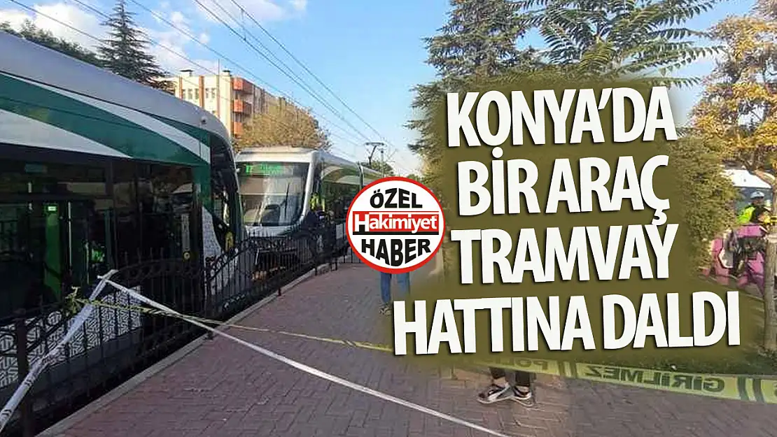 Konya'da otomobil tramvay durağına daldı: Seferler durdu!