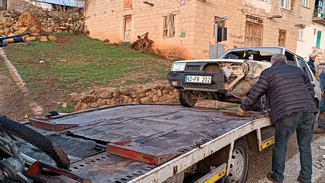 Konya'da otomobil ve motosiklet çarpıştı!