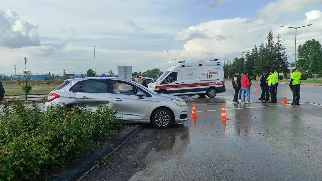 Konya'da otomobillerin çarpıştığı kazada 2 kişi yaralandı