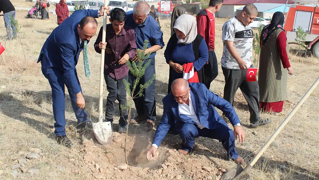 Konya'da özel çocukların fidan sevgisi!