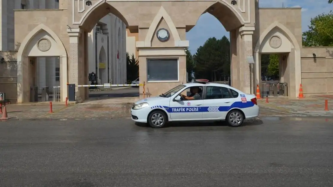 Konya'da polis magandalara acımadı! Cezayı bastı geçti!