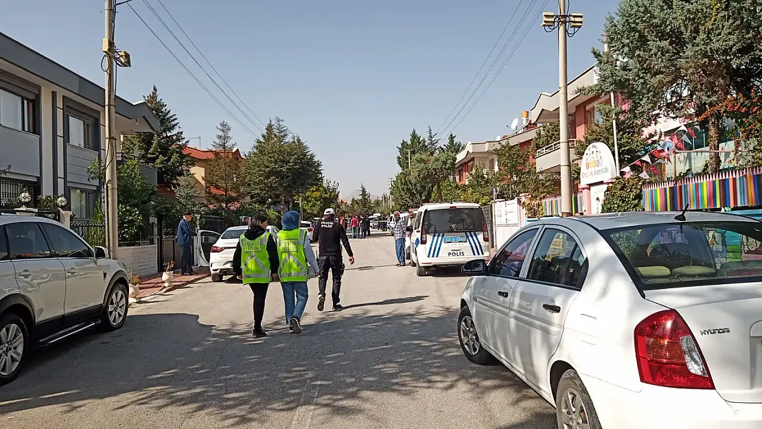 Konya'da polise bıçaklı saldırı!