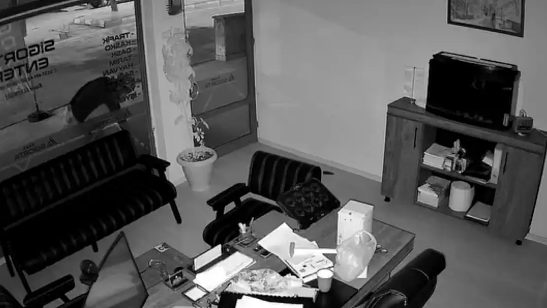 Konya'da şaşkına çeviren hırsızlık: O anlar kamerada