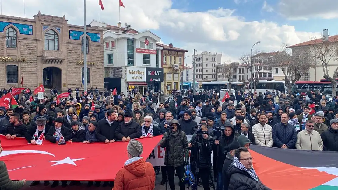 Konya'da şehitler anıldı! Gazze için acil ateşkes çağrısı yapıldı!