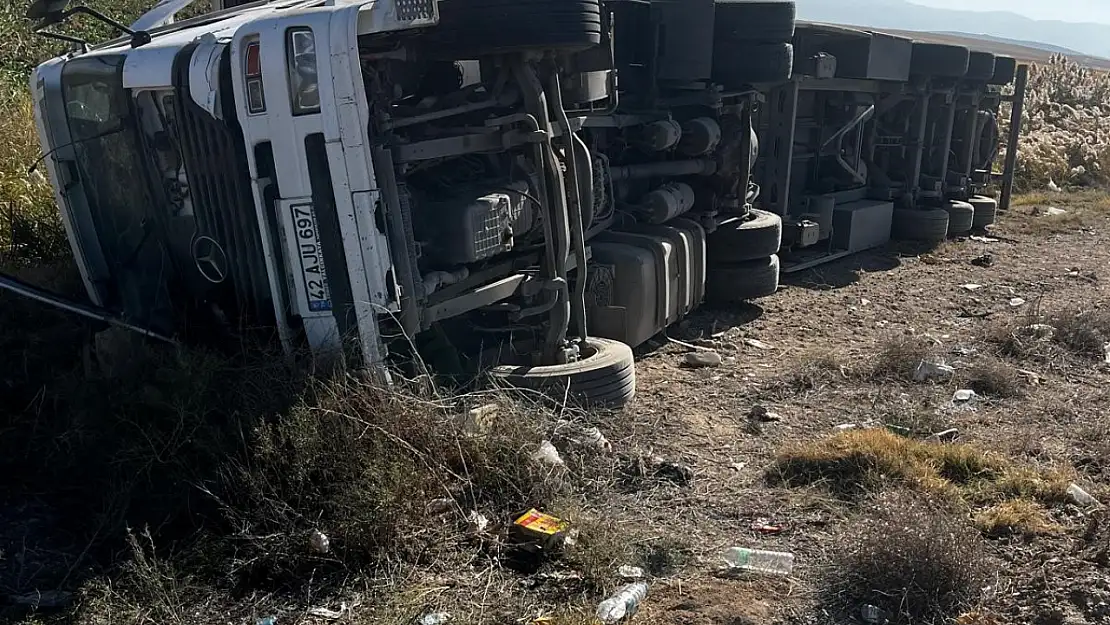 Konya'da seyir halindeki tır devrildi: 1 yaralı!