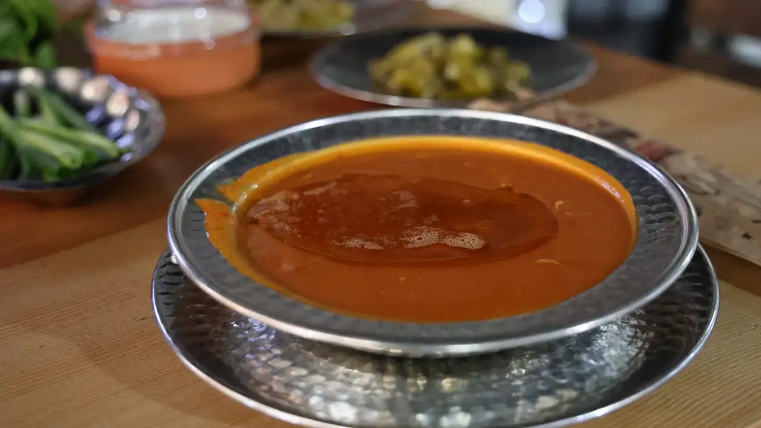 Konya'da sıcağa aldırış etmiyorlar! Kışın vazgeçilmezi yazın da tüketiliyor