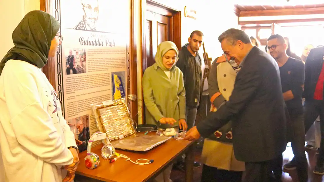 Konya'da teknoloji bağımlılık sergisi açıldı