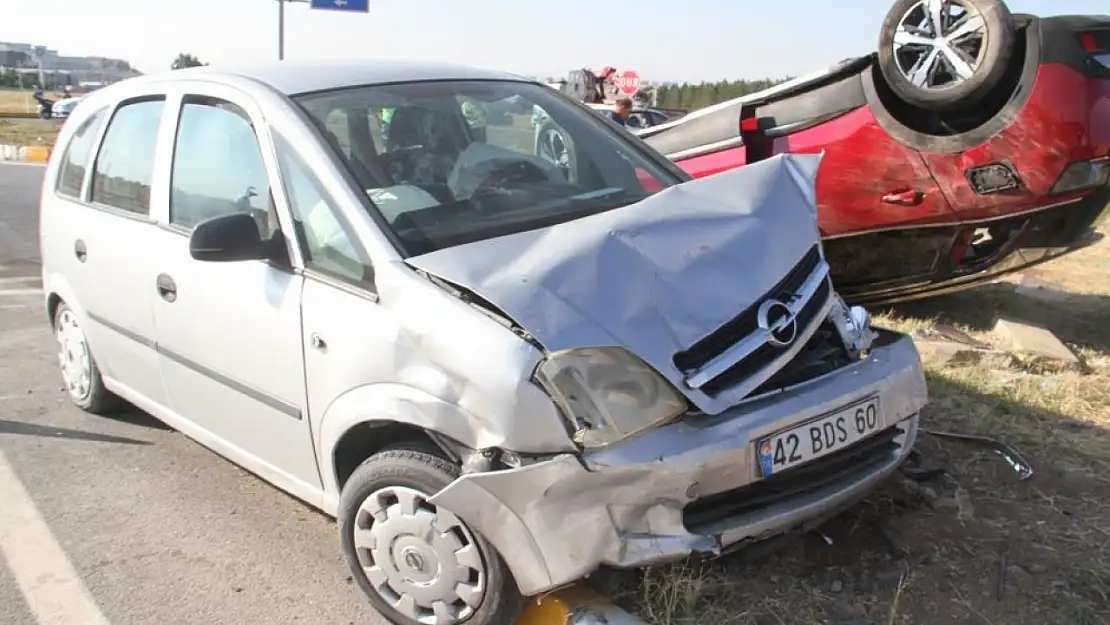 Konya'da trafik faciası. Yaralılar var