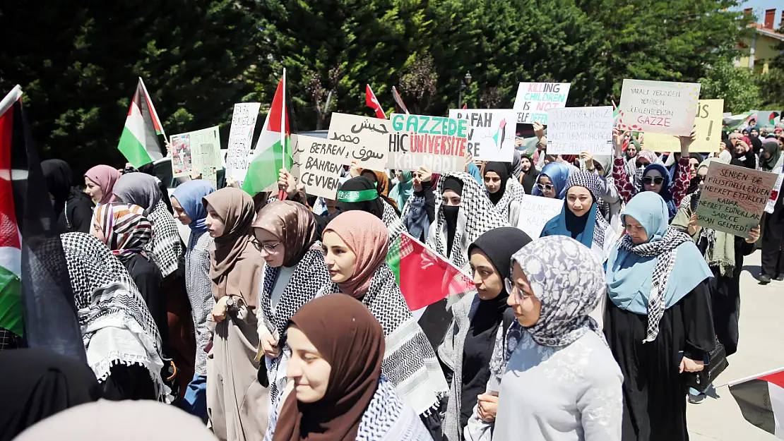 Konya'da üniversite öğrencileri İsrail'in Gazze'ye yönelik saldırılarına tepki gösterdi!