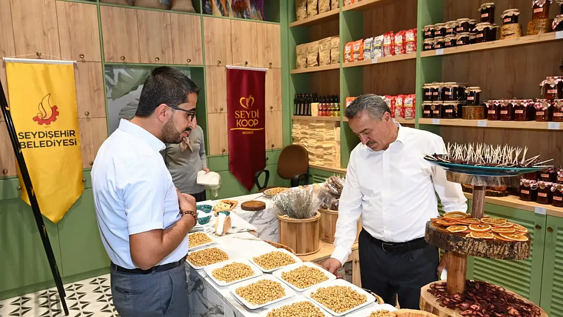 Konya'da Üreten Kadınlar Pazarı, Butik Dükkanlar Ve Halk Ekmek Fırınının Açılışı Yapıldı 