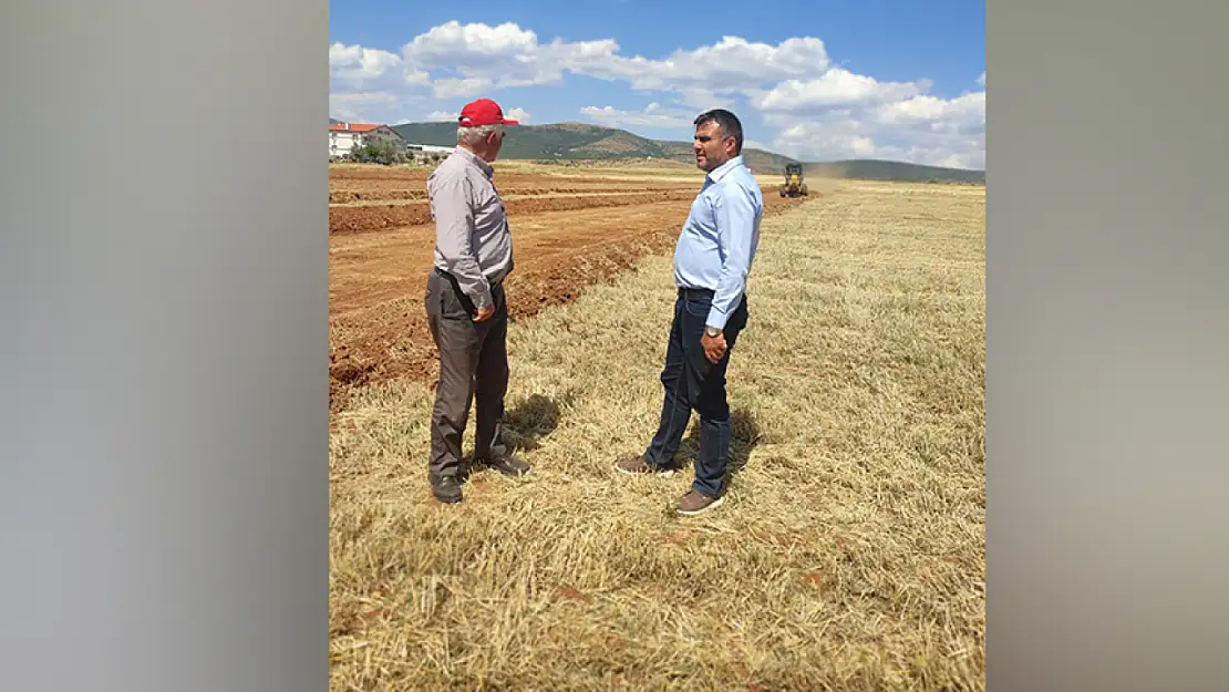 Konya'da yağmur sevnici! Çiftçinin yüzü güldü!