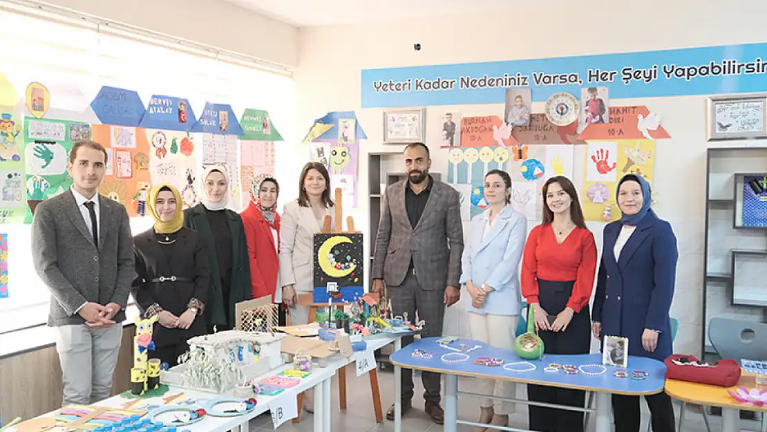 Konya'da yıl sonu sergisi açıldı