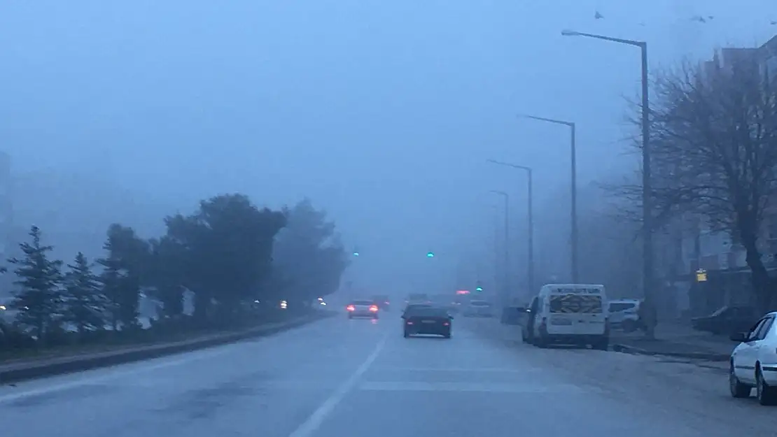 Konya' da yoğun sis etkili oluyor